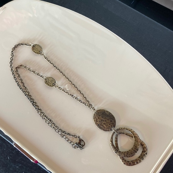 Antiqued gold adjustable necklace - Picture 1 of 3